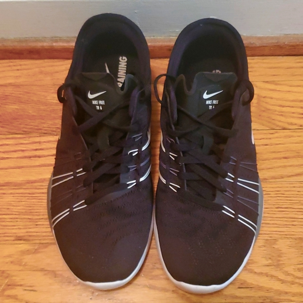 Nike Free TR 6